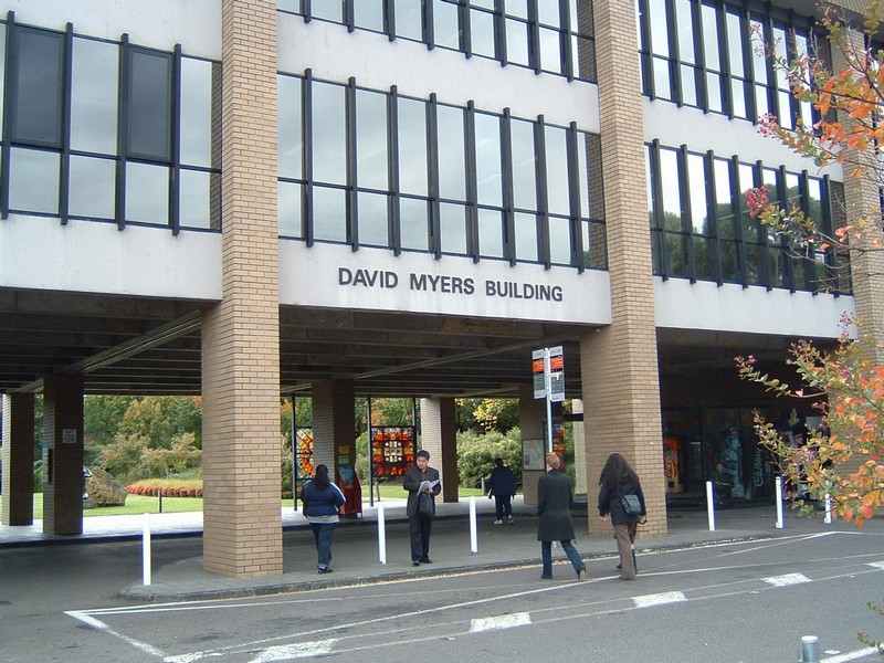 拉筹伯大学 拉筹伯大学