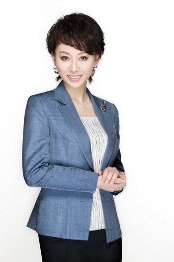 主持人王悠 主持人王悠