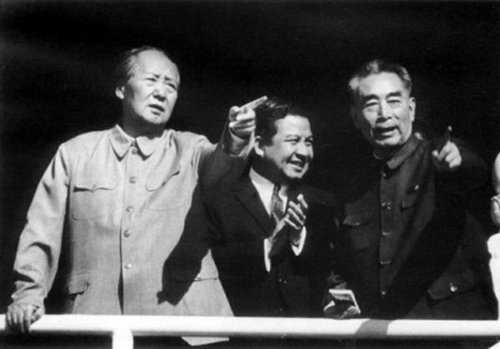 毛泽东邀请西哈努克亲王三登天安门城楼 毛泽东邀请西哈努克亲王三登天安门城楼
