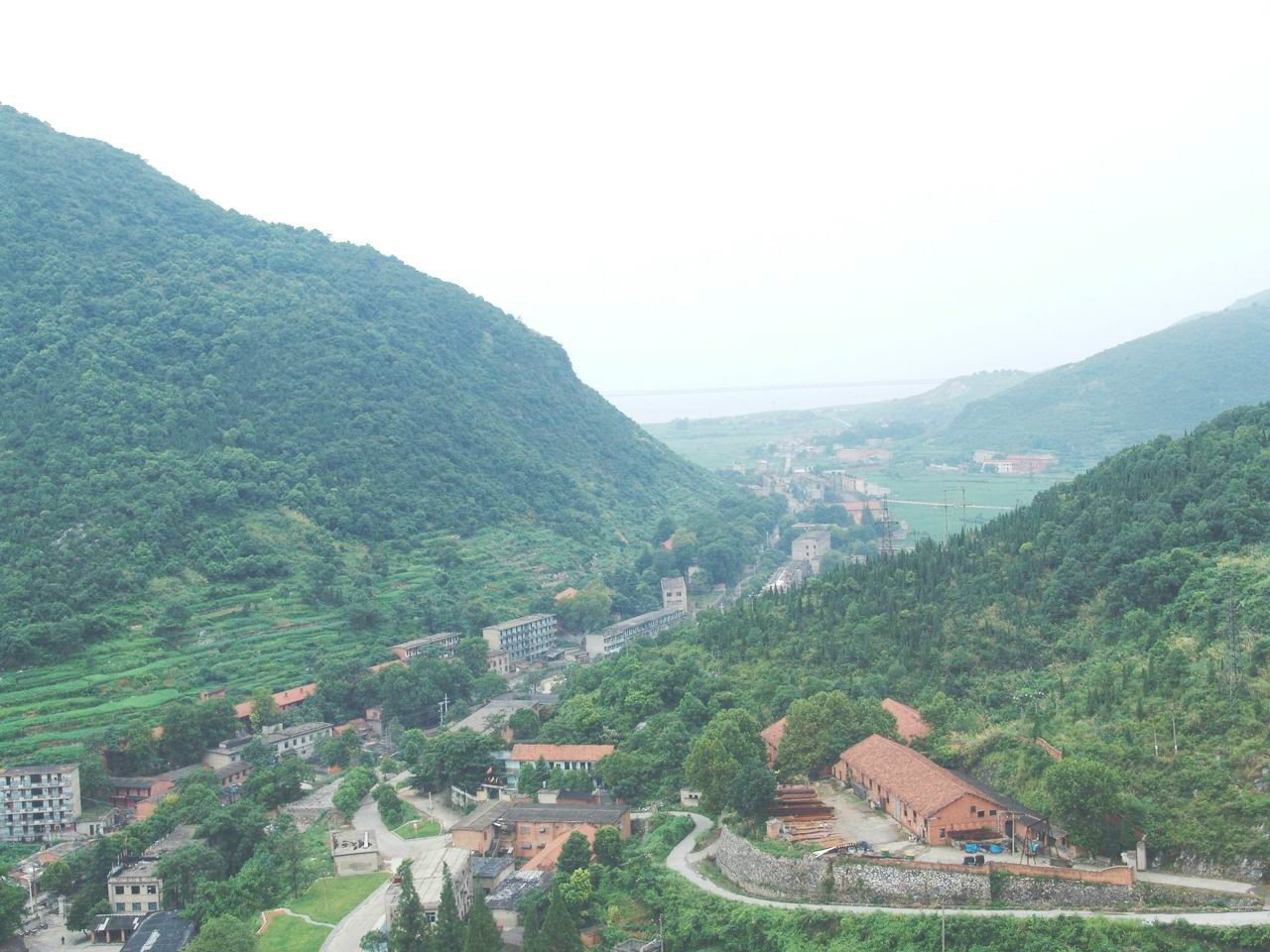丰山村(湖北省黄石市阳新县富池镇下辖村) 丰山村(湖北省黄石市阳新县富池镇下辖村)
