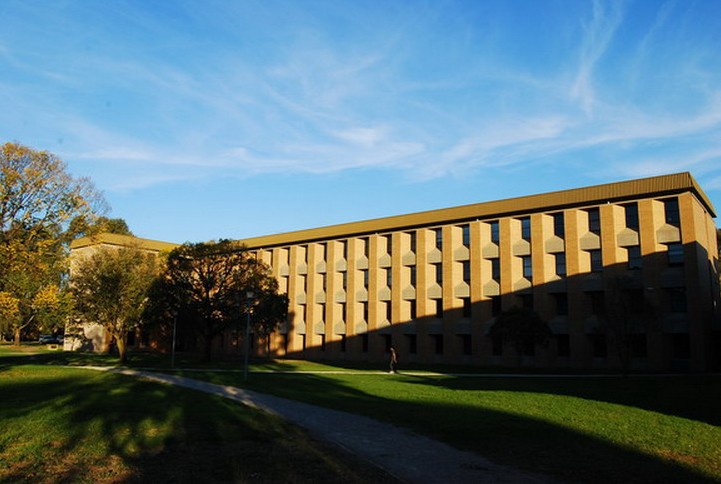 拉筹伯大学 拉筹伯大学