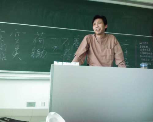 周圣伟 周圣伟