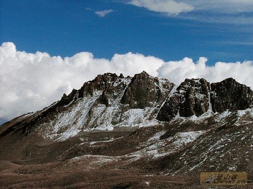 启孜峰 启孜峰