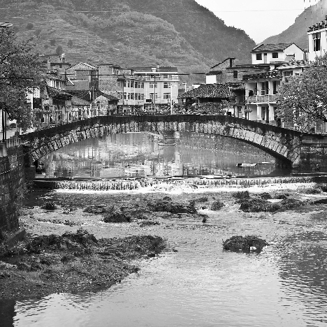 梓誉村 梓誉村