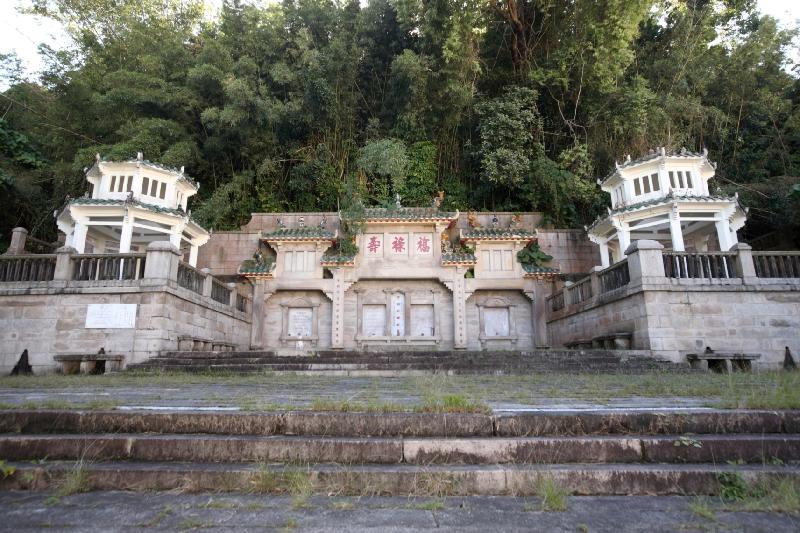 马场先难友纪念碑牌楼及左右凉亭 马场先难友纪念碑牌楼及左右凉亭