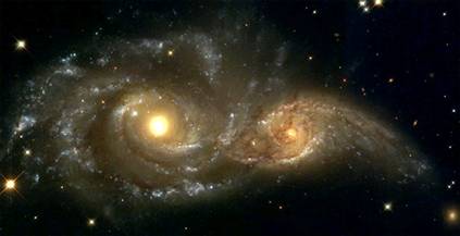 哈勃望远镜拍到的二大星系大合併场景 哈勃望远镜拍到的二大星系大合併场景