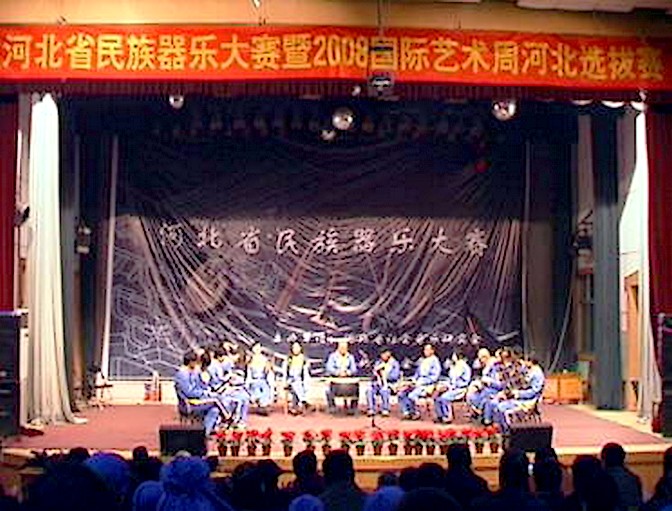 图3 高洛音乐会表演 图3 高洛音乐会表演