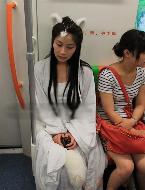 白狐少女 白狐少女