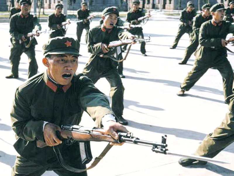 中国步兵用63式自动步枪练兵 中国步兵用63式自动步枪练兵