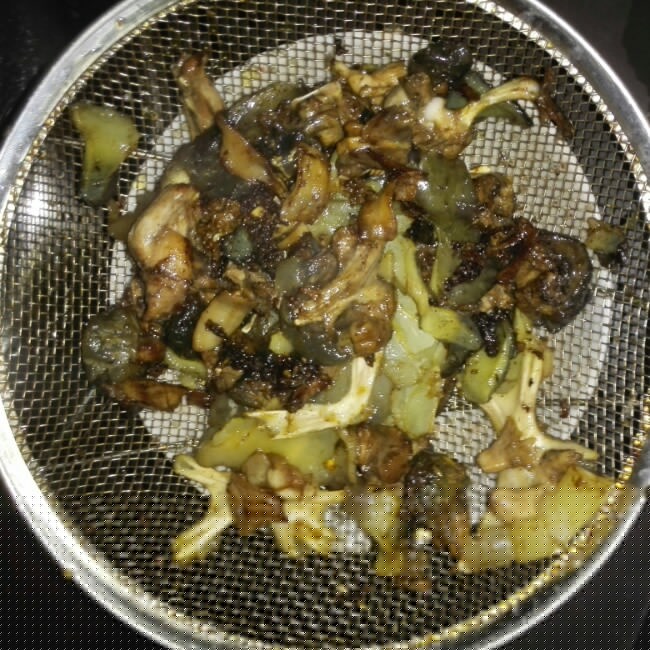 红烧土鸡与水鱼
