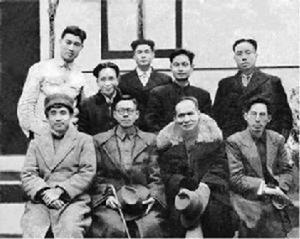 东京文献学派 东京文献学派