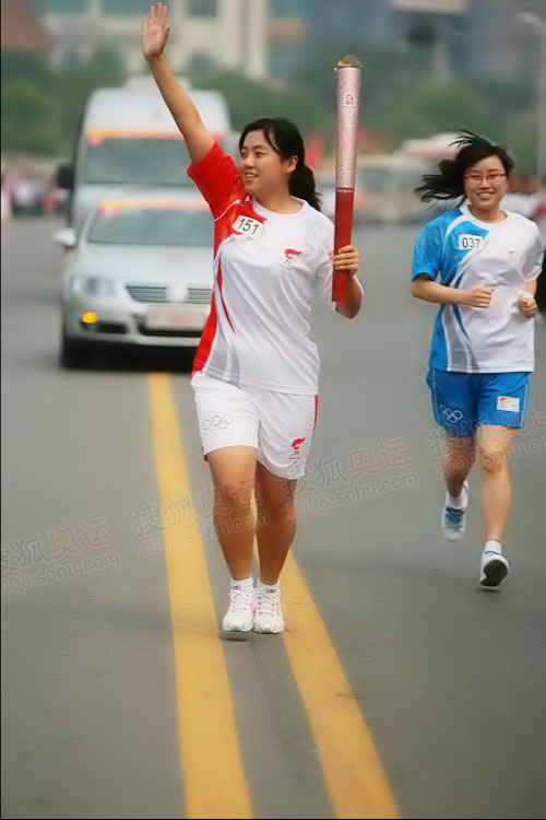 董越 董越