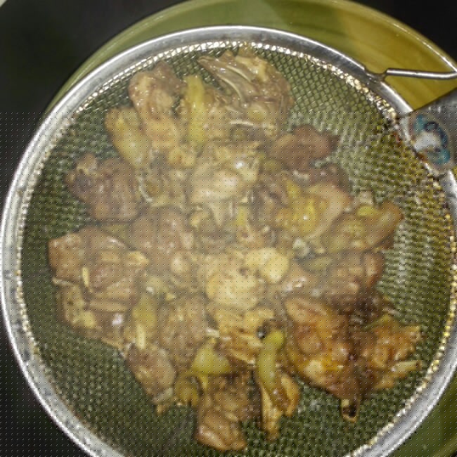 红烧土鸡与水鱼