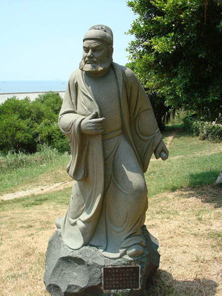 崇武石雕工艺博览园中的孔明雕塑 崇武石雕工艺博览园中的孔明雕塑