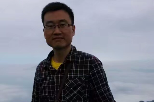 杜飞(安徽省马鞍山市六中国中语文教师)