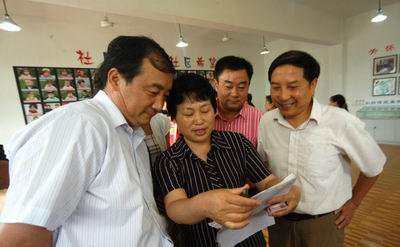 国家计生委宣教司领导考察人口转变工作 国家计生委宣教司领导考察人口转变工作
