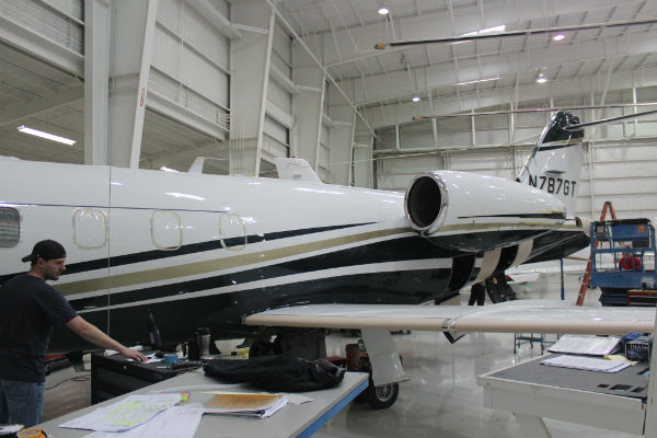 总装中的Learjet 55 总装中的Learjet 55