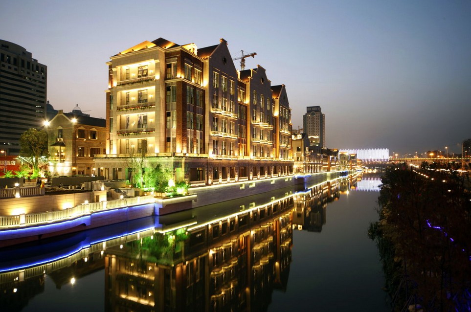 汉街夜景图 汉街夜景图