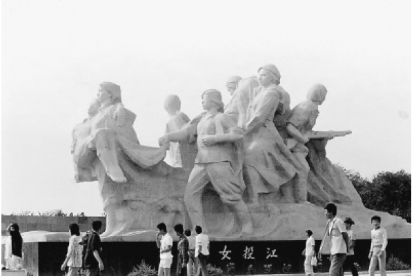 宁死不屈的八女投江 宁死不屈的八女投江