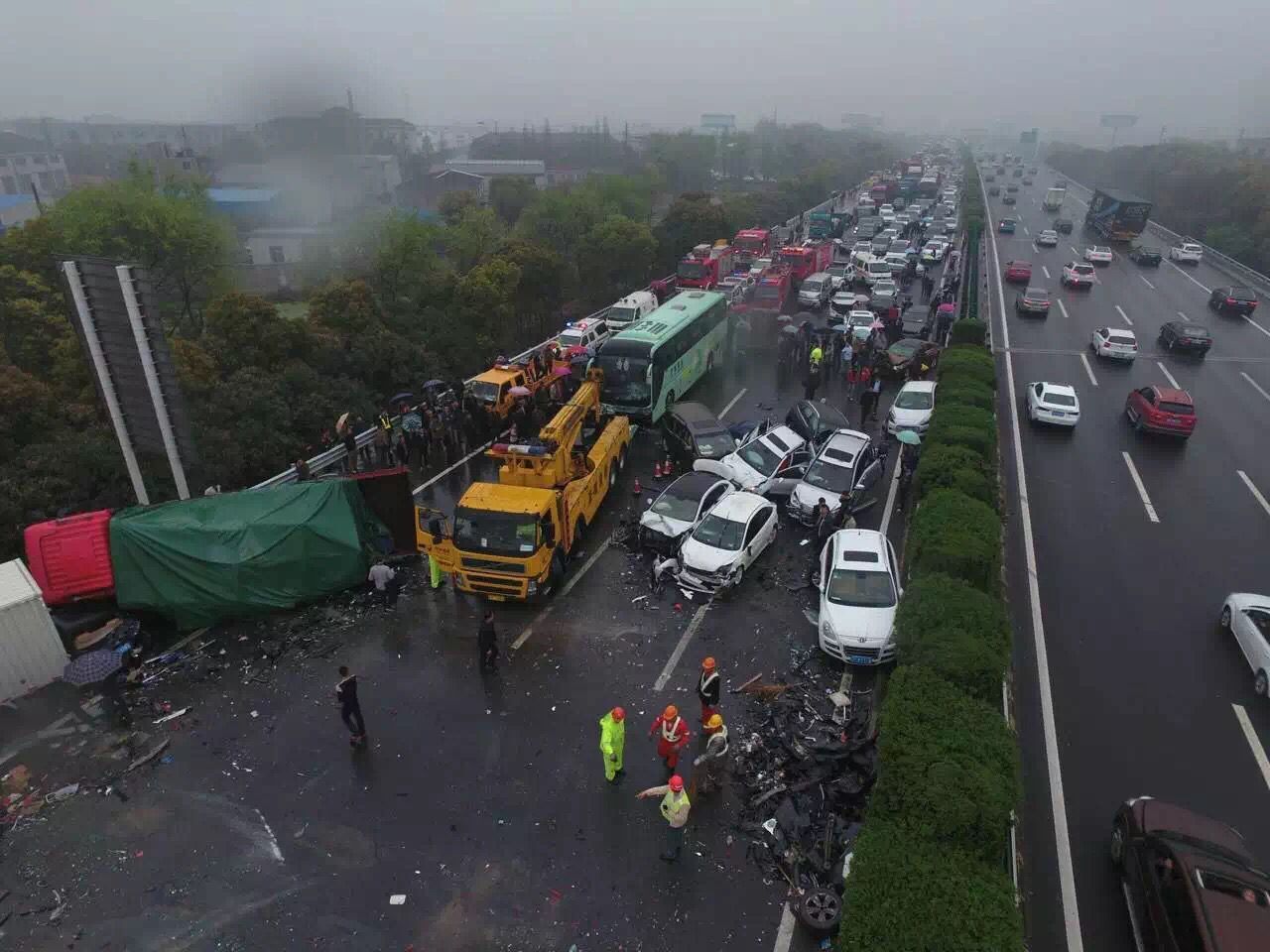 9·11江苏南京高速车祸