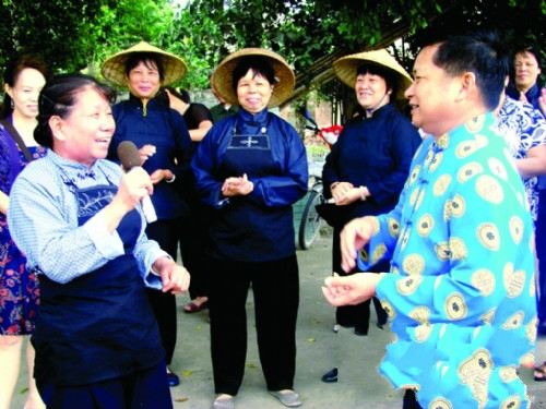 东乡民歌手李玉燕演唱 东乡民歌手李玉燕演唱