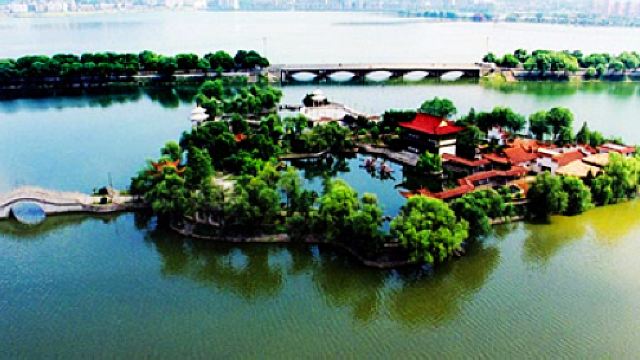 黄石磁湖