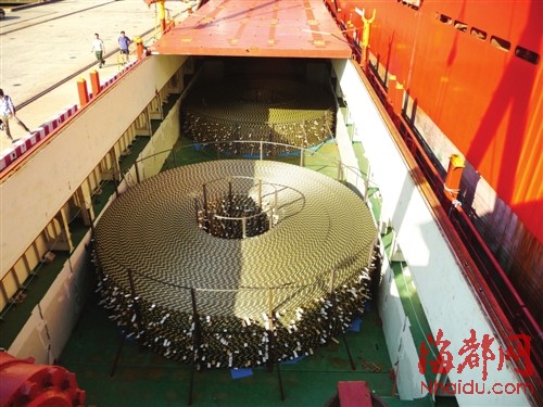 海缆就要埋入海底 海缆就要埋入海底
