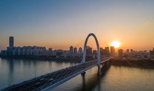 白沙大桥霞光景象 白沙大桥霞光景象