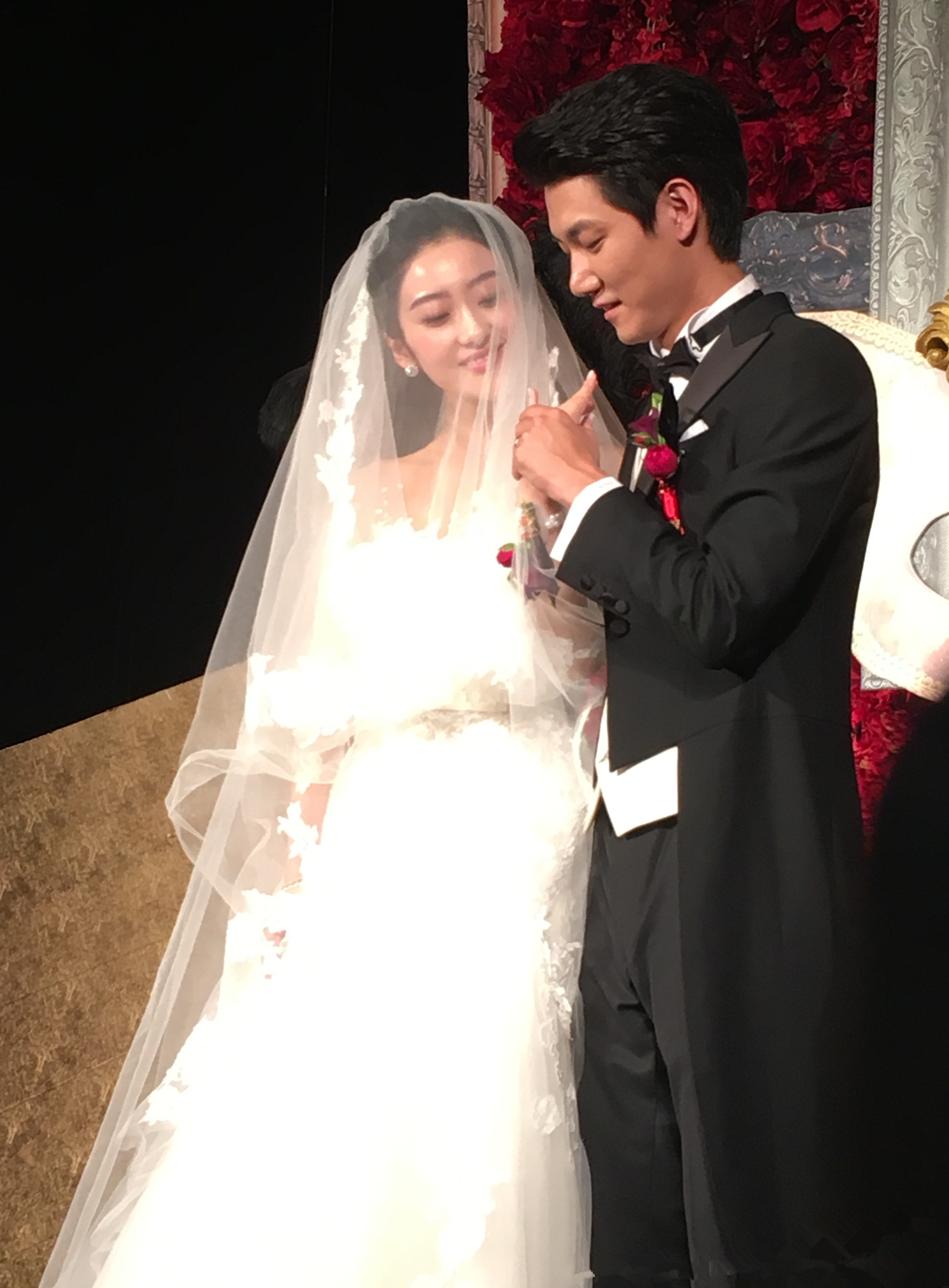 王晰 金宴竹在婚礼上 王晰 金宴竹在婚礼上