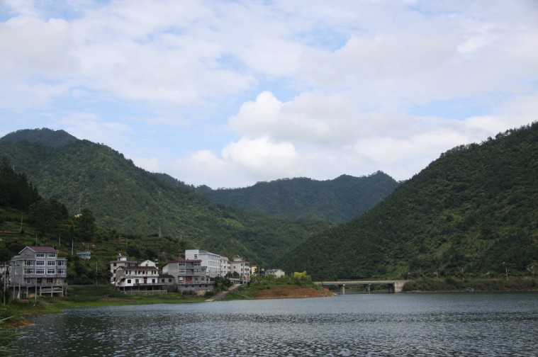 云港口村