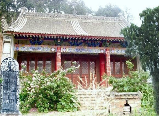 龙巖古寺(陕西省乾县龙巖古寺)