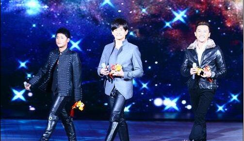 2010年虎年元宵晚会苏有朋、陈志朋、吴奇隆演唱《星光依旧灿烂》 2010年虎年元宵晚会苏有朋、陈志朋、吴奇隆演唱《星光依旧灿烂》