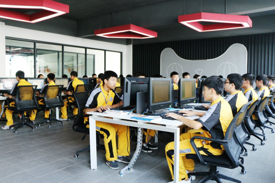 成都万通汽修学校 成都万通汽修学校