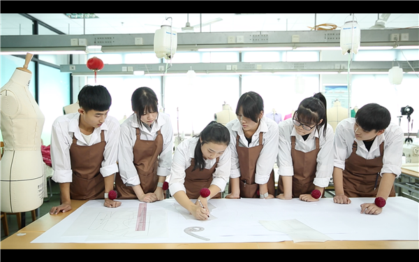 上海市群益职业技术学校(群益) 上海市群益职业技术学校(群益)