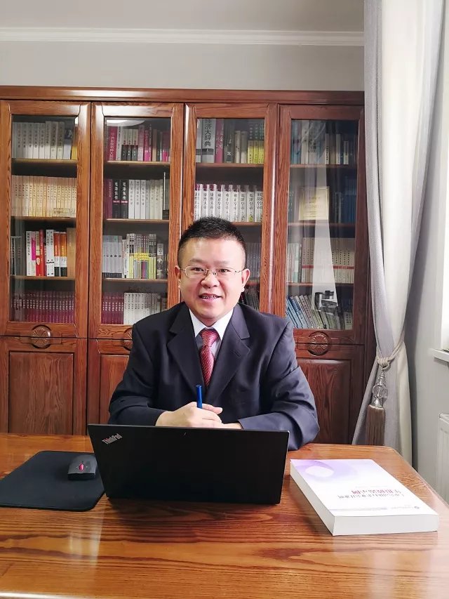 何广涛本人近照 何广涛本人近照
