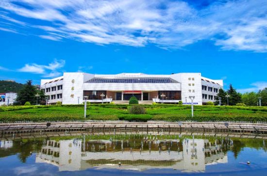 青岛大学图书馆