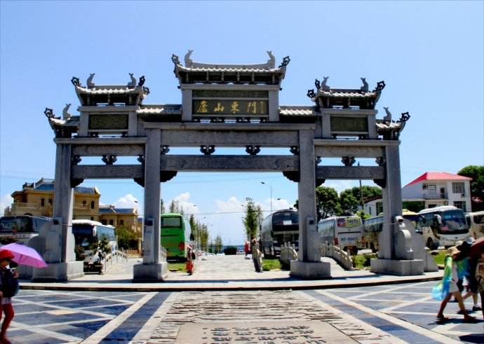 庐山东门