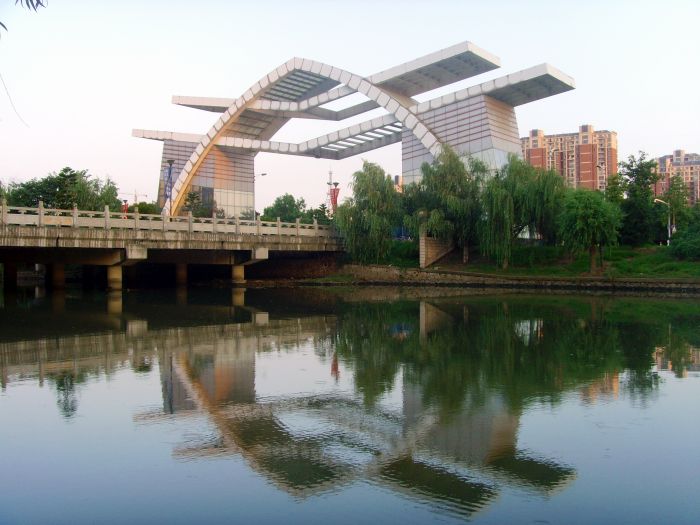 马鞍山市第二中学校园风景 马鞍山市第二中学校园风景