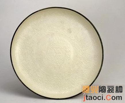 定窑印花缠枝牡丹莲花盘 定窑印花缠枝牡丹莲花盘