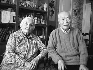 李治华(右) 李治华(右)