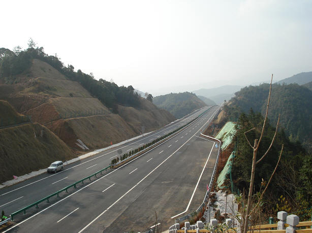 西开高速公路