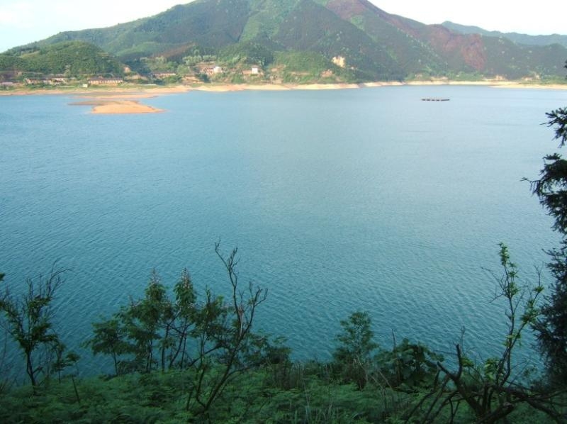 洋泉镇天堂湖风光 洋泉镇天堂湖风光