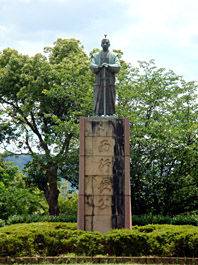宇土城城迹公园的小西行长塑像 宇土城城迹公园的小西行长塑像