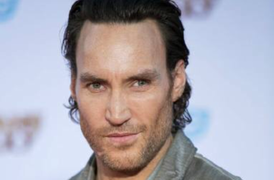 卡兰·穆尔韦(Callan Mulvey)