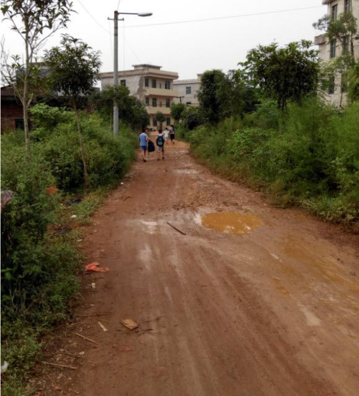 三角塘镇学校小路 三角塘镇学校小路