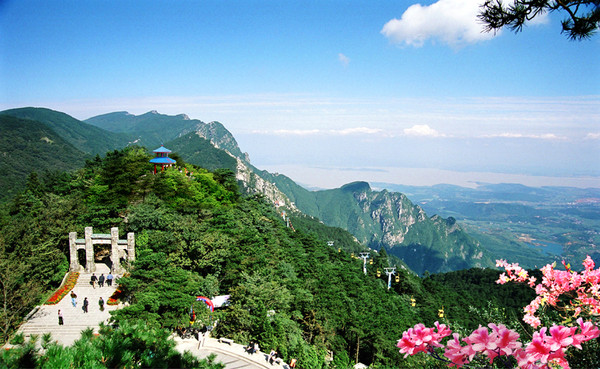 庐山(中华十大名山之一)